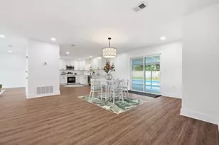 250 NW Briarwood Circle, Fort Walton Beach, FL 32548 - Photo 13