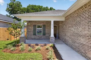 1607B 26th St, Niceville, FL 32578 - Photo 7