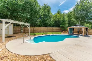 307 Gauntlet Dr, Crestview, FL 32539 - Photo 1