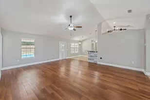 307 Gauntlet Dr, Crestview, FL 32539 - Photo 7
