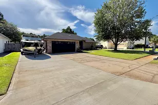 304 Patricia Ln, Fort Walton Beach, FL 32547 - Photo 3