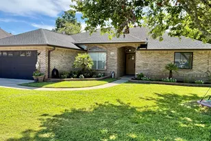 304 Patricia Ln, Fort Walton Beach, FL 32547 - Photo 1