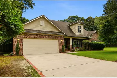 638 NE Country Club Avenue, Fort Walton Beach, FL 32547 - Photo 3