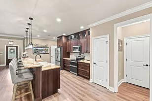 638 NE Country Club Ave, Fort Walton Beach, FL 32547 - Photo 11