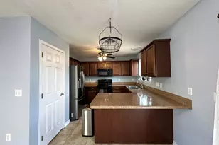 417 Eisenhower Dr, Crestview, FL 32539 - Photo 5
