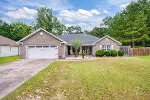127 Fairway Dr, Crestview, FL 32536 - Photo 1