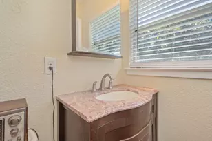 211 Anderson Dr, Mary Esther, FL 32569 - Photo 17