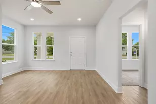 5410 Kee Memorial Dr, Pensacola, FL 32507 - Photo 7