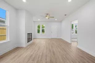 5410 Kee Memorial Dr, Pensacola, FL 32507 - Photo 3