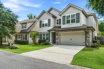 46 Laurel Oaks Drive, Freeport, FL 32439 - Photo 1