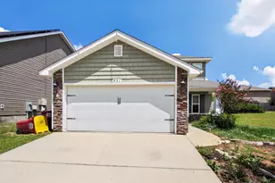 451 Eisenhower Dr, Crestview, FL 32539 - Photo 3