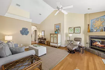 4628 Paradise Isle, Destin, FL 32541 - Photo 5