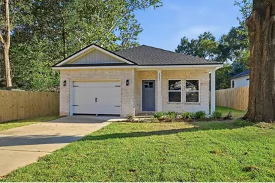 2942 McCarty Avenue, Crestview, FL 32539 - Photo 1