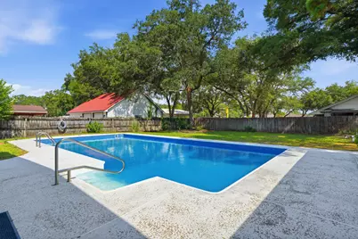 390 Davenport Avenue, Valparaiso, FL 32580 - Photo 9