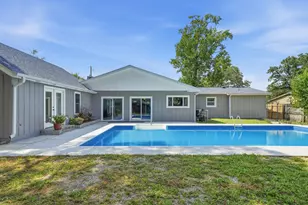 390 Davenport Ave, Valparaiso, FL 32580 - Photo 1