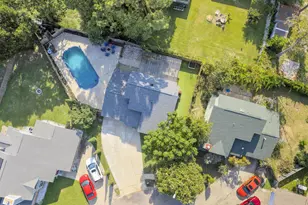 424 NW Village Ct, Fort Walton Beach, FL 32548 - Photo 1