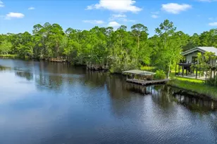 8536 Kingsley Pl, Navarre, FL 32566 - Photo 3