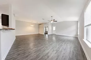 2009 Presidio St, Navarre, FL 32566 - Photo 11