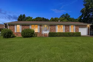 102 NW Cape Dr, Fort Walton Beach, FL 32548 - Photo 1
