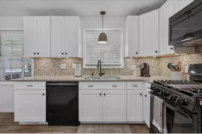 8 Longwood Drive, Shalimar, FL 32579 - Photo 11