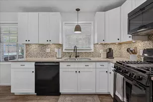 8 Longwood Dr, Shalimar, FL 32579 - Photo 11