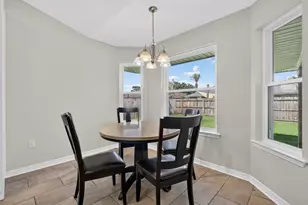 2487 Heritage Cir, Navarre, FL 32566 - Photo 29