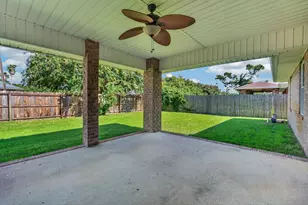 2487 Heritage Cir, Navarre, FL 32566 - Photo 13