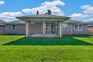 2487 Heritage Cir, Navarre, FL 32566 - Photo 15