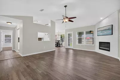 2487 Heritage Circle, Navarre, FL 32566 - Photo 9