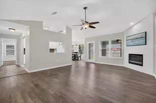 2487 Heritage Cir, Navarre, FL 32566 - Photo 9