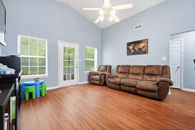 8595 Wilburn Cove, Navarre, FL 32566 - Photo 11