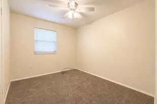 309 NW Cecelia Dr, Fort Walton Beach, FL 32548 - Photo 9