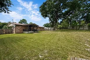 309 NW Cecelia Dr, Fort Walton Beach, FL 32548 - Photo 15