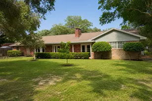 22 Country Club Rd, Shalimar, FL 32579 - Photo 17