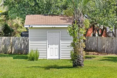 6886 Fernandina Road, Navarre, FL 32566 - Photo 43