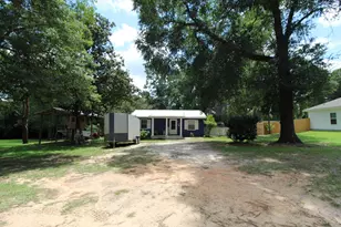 2592 Kingston Rd, Crestview, FL 32536 - Photo 3