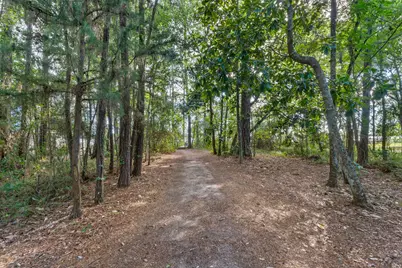 7107 Wells Avenue, Navarre, FL 32566 - Photo 17
