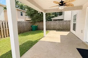 2907 Five Oaks Ln, Shalimar, FL 32579 - Photo 3
