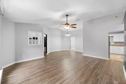 2738 Beacon Court, Navarre, FL 32566 - Photo 9
