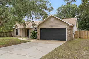 2738 Beacon Ct, Navarre, FL 32566 - Photo 3