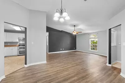 2738 Beacon Court, Navarre, FL 32566 - Photo 11
