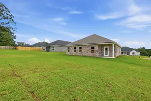 2825 Blackbird Ct, Crestview, FL 32539 - Photo 23