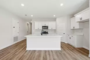 2825 Blackbird Ct, Crestview, FL 32539 - Photo 7
