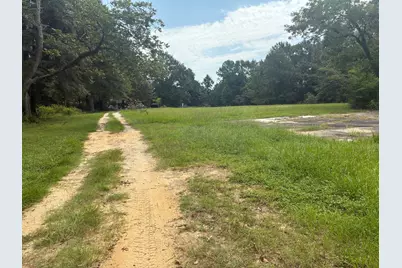 423 E Tedder Road, Defuniak Springs, FL 32433 - Photo 13