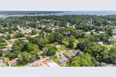 921 Nutmeg Avenue, Niceville, FL 32578 - Photo 37