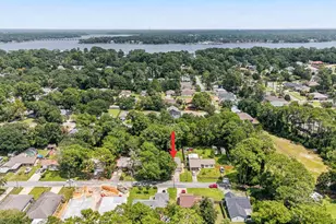 921 Nutmeg Ave, Niceville, FL 32578 - Photo 5