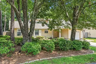 921 Nutmeg Ave, Niceville, FL 32578 - Photo 3