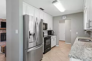 921 Nutmeg Ave, Niceville, FL 32578 - Photo 13