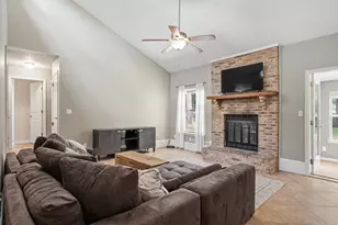 921 Nutmeg Ave, Niceville, FL 32578 - Photo 7