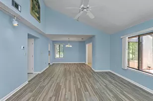 1000 Bay Dr, Niceville, FL 32578 - Photo 11
